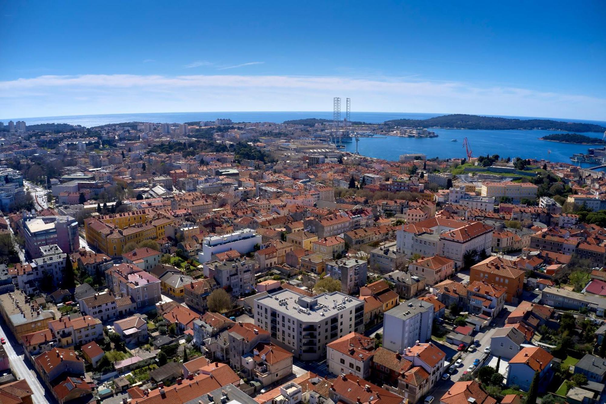 You & Me Pula With Garage Parking מראה חיצוני תמונה